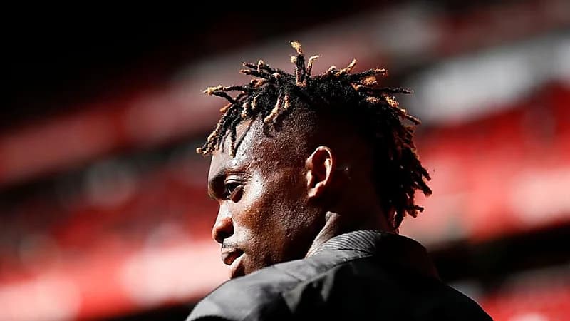 تفاصيل ليلة قضاها لاعب الرائد السابق تحت أنقاض زلزال تركيا