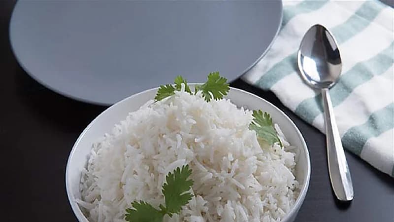 خطورة تسخين " الأرز " في الشتاء