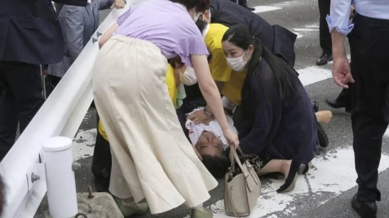 اليابان تكشف هوية مطلق النار على رئيس الوزراء السابق