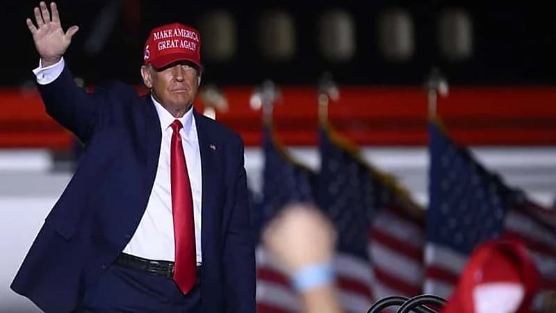 "ترامب" يدعو لحشد موجة حمراء عملاقة من الجمهوريين