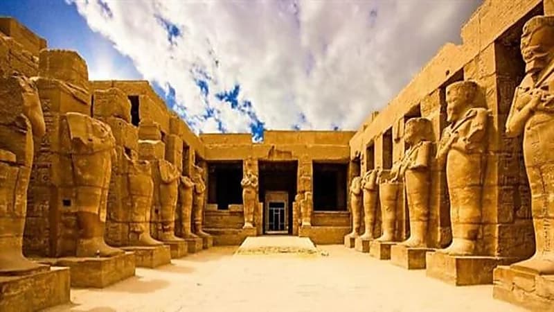 اكتشاف مدينة أثرية كاملة في مصر