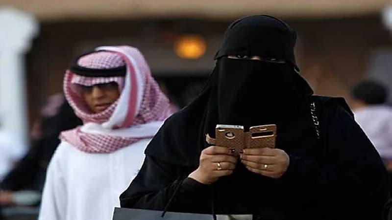 السلمان يحذر الزوجات من تصرف مشين شائع
