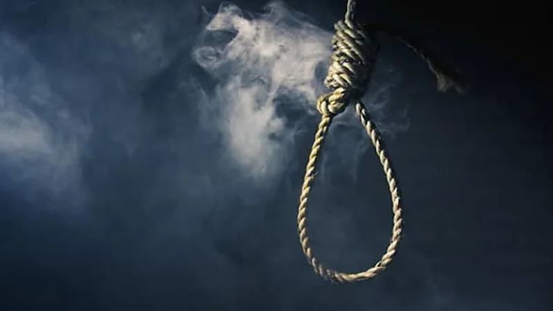 معلم ينتحر شنقًا في منزله لأسباب مجهولة