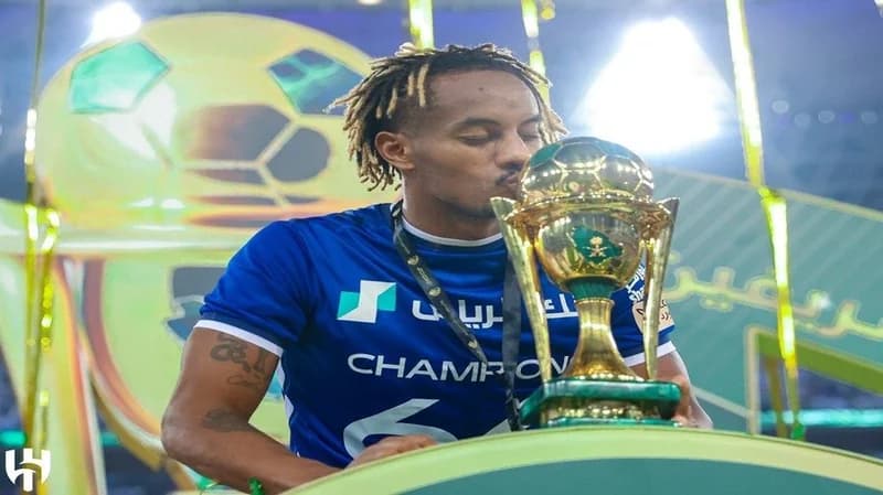 أليانزا ليما البيروفي يرغب في استعادة كاريلو