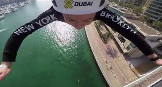 بالفيديو.. " إكس لاين " بدبي يتيح للمتزحلقين خوض تجربة " سوبر مان "