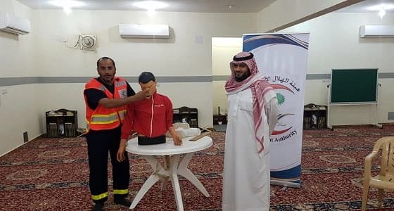 " هلال الزلفي " تقدم دورة تدريبية لنزلاء السجن حول الإسعافات الأولية