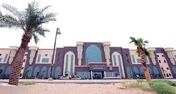 بعد سماحها لشركة بالتسويق داخل المستشفى.. إحالة مساعدة مدير " شرق جدة " للتحقيق