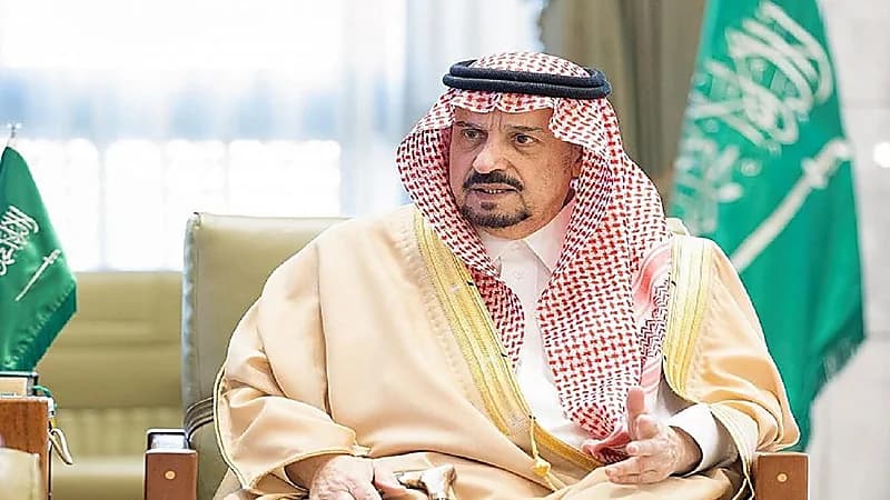 أمير الرياض يعزّي بوفاة هذال بن سعيدان