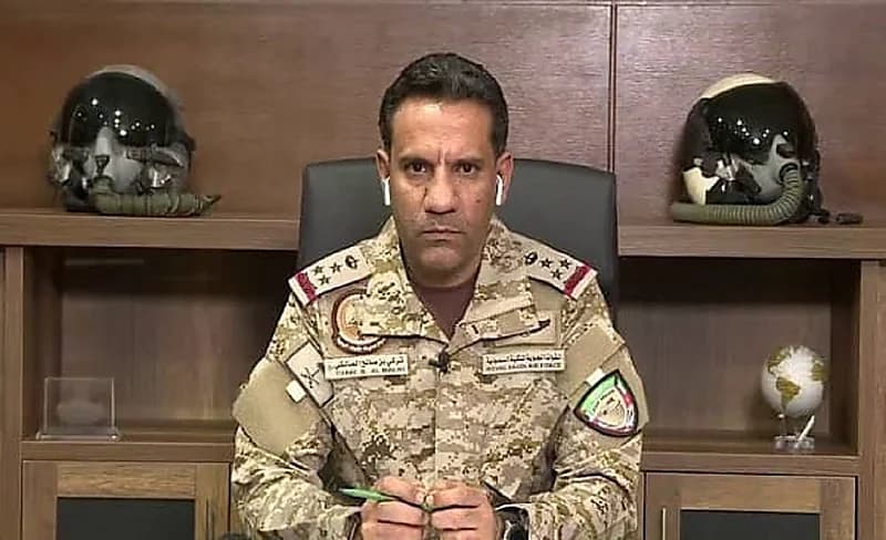 التحالف: على الحوثيين إخراج الأسلحة من المواقع المحمية وأولها مطار صنعاء الدولي