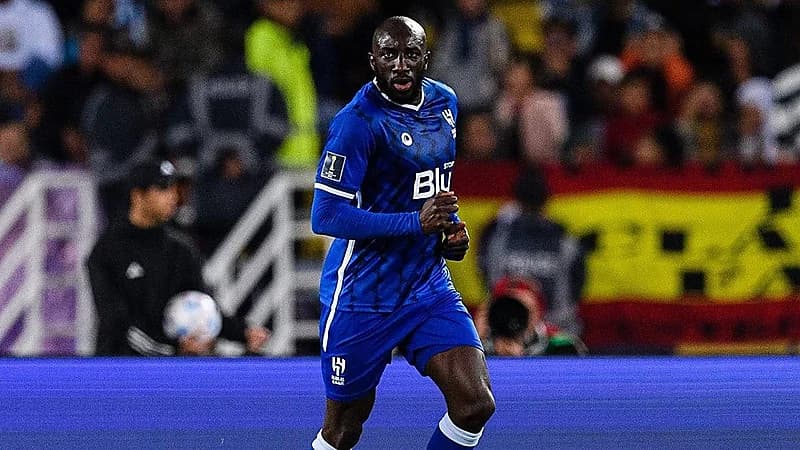 لاعب الهلال السابق يقترب من الدوري الإماراتي .. فيديو