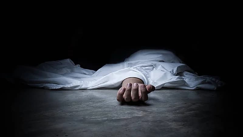 زوج يقتل زوجته أمام أبناءه