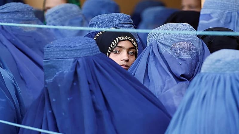 طالبان تمنع النساء من صالونات التجميل