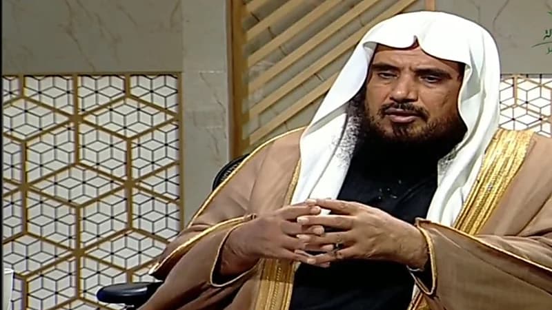 بالفيديو.. حكم الشراء من معارض السيارات التي يبيع أصحابها على أطراف ثابتة