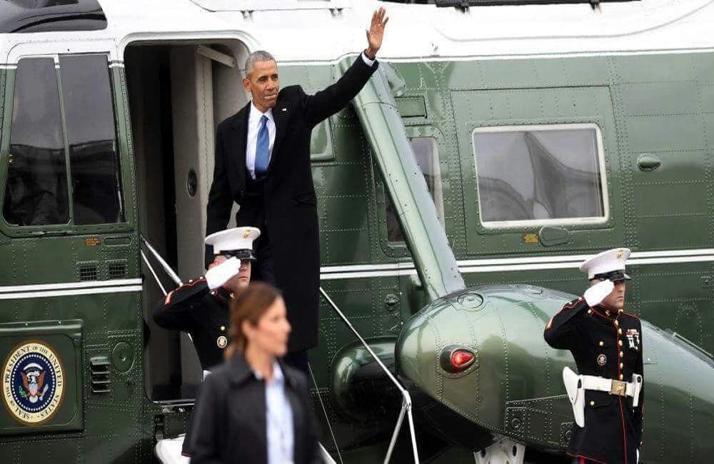 عاصفة رعدية تتسبب في هبوط اضطراري للطائرة التي كانت تقل أوباما