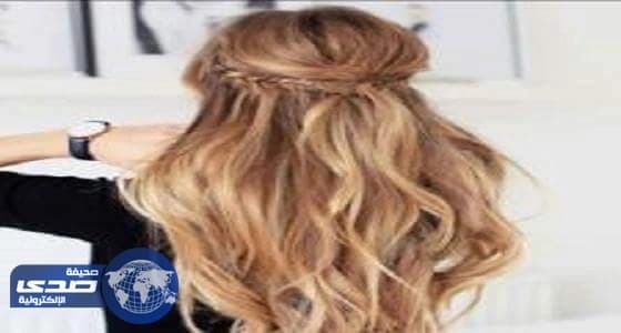 رجل يجبر زوجته على إرضاع عشيقها أمام الناس