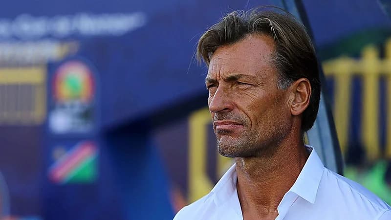 "رينارد" يضم "شراحيلي" ويستبعد 3 لاعبين من قائمة الأخضر