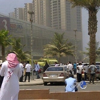 مدني جدة يسطر على حريق في "رِد سي" مول 