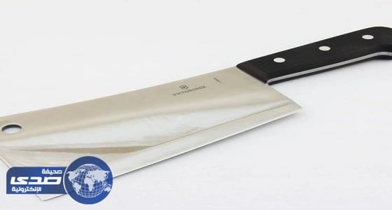 مواطن يهاجم موظفي مستشفى الأحساء بالساطور