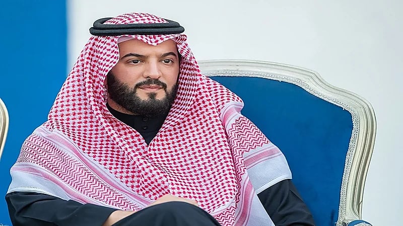 إلهام شاهين ترد على فلوكس:" من لا يحترم المهنة فليتركها"