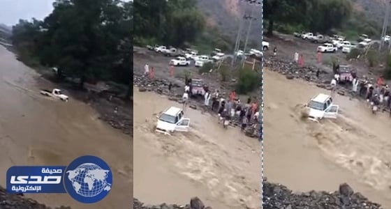 بالصور.. اندلاع حريق في مستودع لمواد البناء بالأحساء