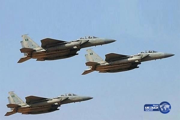 مقاتلات التحالف تكثف غاراتها على معاقل الحوثيين بتعز