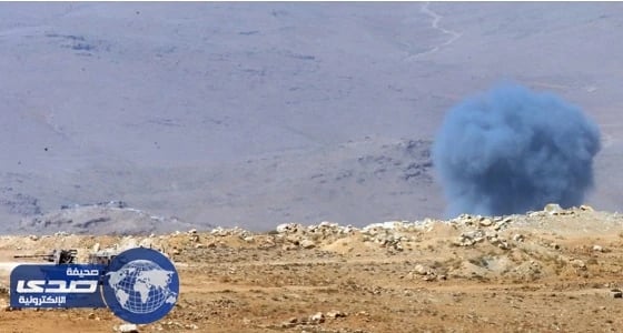 بالفيديو.. رجل يضرب زوجته لحماية عشيقته