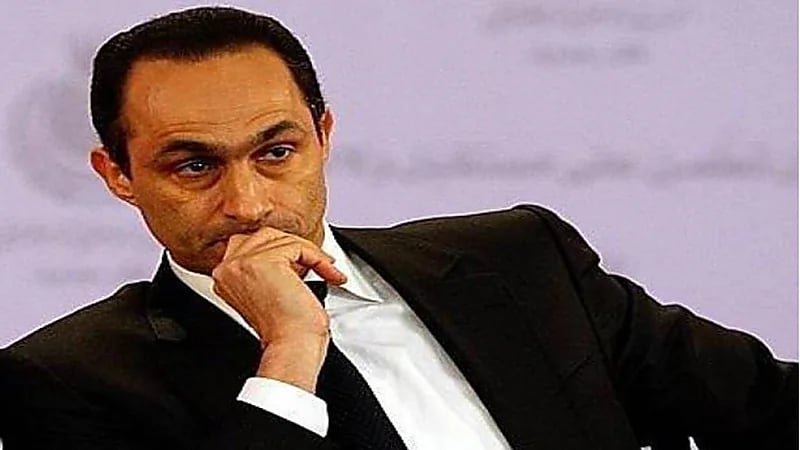 ظهور نادر لـ جمال مبارك ونجليه .. فيديو