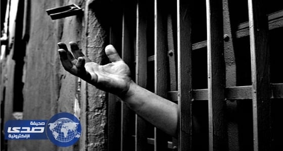 بائع شاي يتهم موظفا عموميا بالتعدي عليه جنسيا داخل جراج سيارات