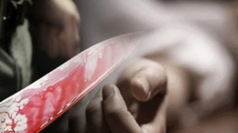 إمراة تذبح طفلا انتقاما من والده وجده