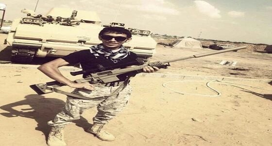 الجموع تؤدي الصلاة على الشهيد الملازم أول " الأسمري " بأبها