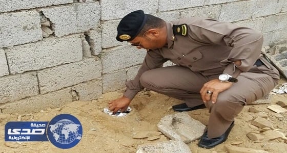 بالصور.. القبض على لصين اقتحما منزل مسنة في جازان وسرقا ربع مليون ريال