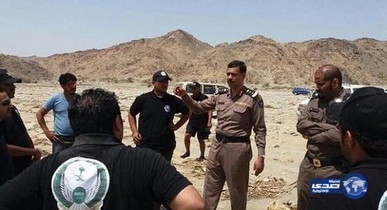 بالصور.. الفريق المحرج يقلد عددا من ضباط الأمن العام رتبهم الجديدة