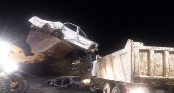 بالصور.. بلدية فيفاء تزيل 25 هيكل سيارة تالفة