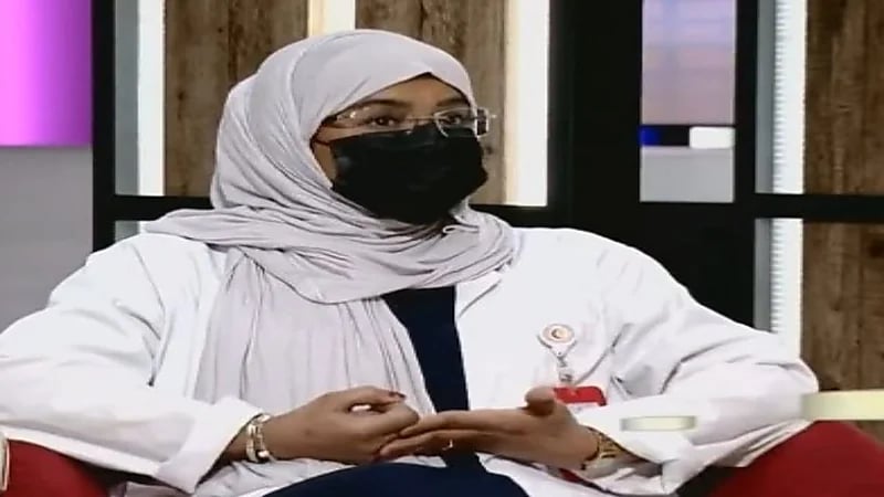 شاهد.. مختصة تكشف عن أبرز الأخطاء الشائعة للتعامل مع حالات الغصة 