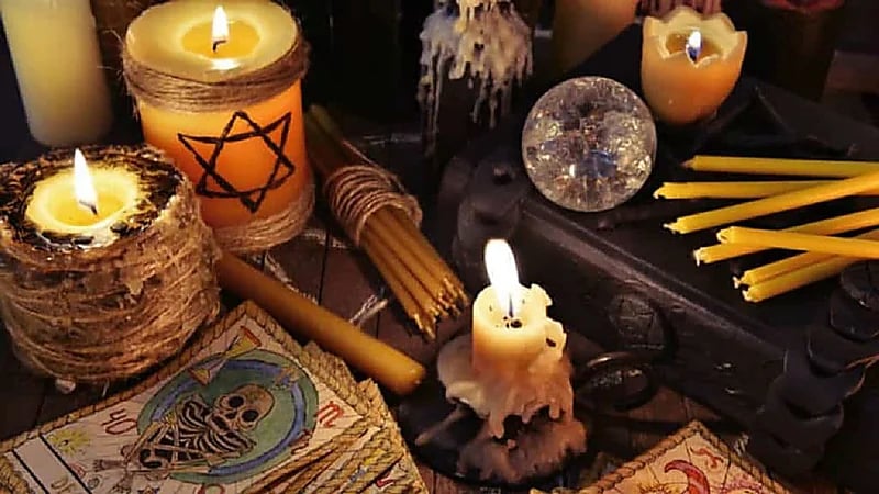 دجال يتسبب في مقتل عشرينية بعدما أقنعها بتصرف غريب من أجل الإنجاب