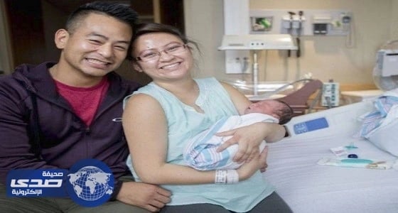 ضابط يٌجبر على توليد زوجته بموقف سيارات