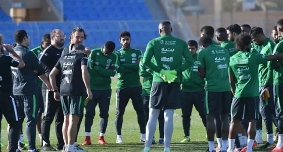 " بيتزي " يجتمع مع الجاسم والخيبري في معسكر الأخضر