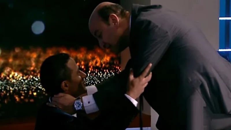 عمرو أديب يستنكر حصول محمد رمضان على الدكتوراة الفخرية في التمثيل