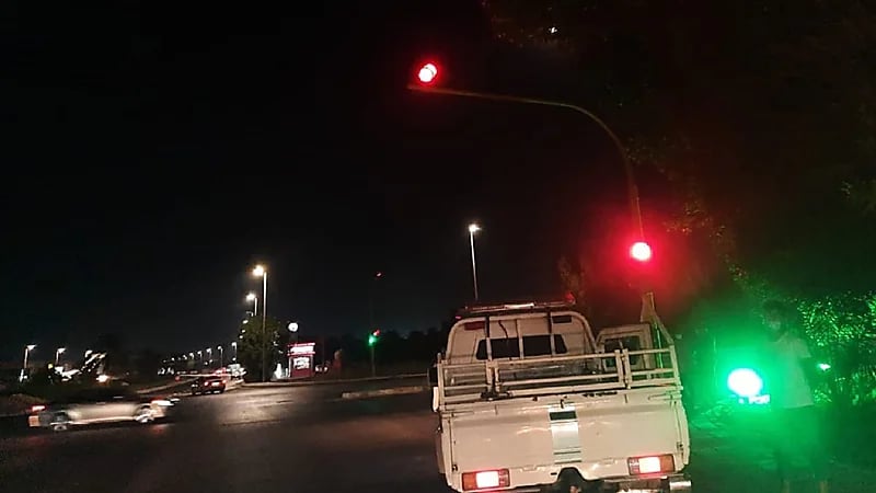 المرور يتفاعل مع شكوى من أوضاع إشارات المرور بطريق القطيف _تاروت