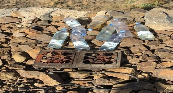 بالصور.. ضبط مخالفين ومصانع للخمور بـ " عسير "