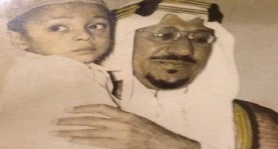 فيديو نادر للملك سعود مع ابنه وحفيده أثناء حضور عرض سيرك بألمانيا