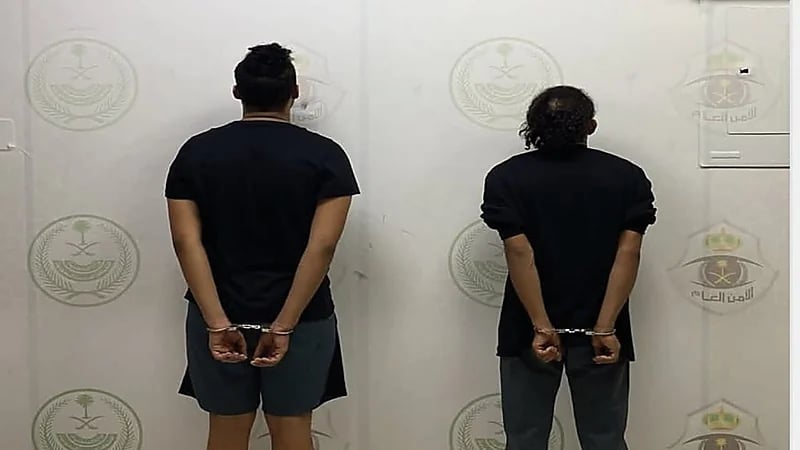 القبض على شخصين لارتكابهما حوادث سطو وسلب بالرياض