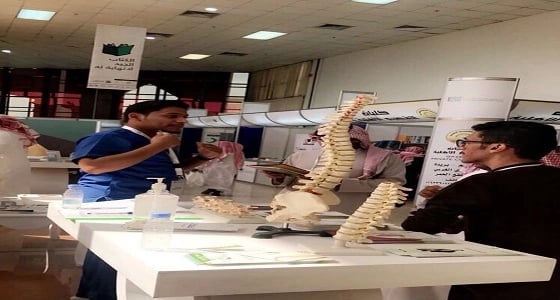 بالصور.. صحة القصيم تشارك في معرض المنطقة للكتاب