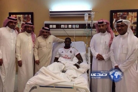 أسامة المولد يجري عملية جراحية لتنظيف الركبة