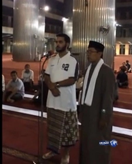 "بالفيديو" شاب سعودي يرفع الأذان من ثالث أكبر مسجد‎ 