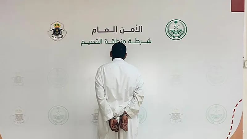 القبض على شخص لقيادته مركبة باتجاه معاكس للسير بسرعة عالية وتوثيق ذلك ونشره (فيديو)