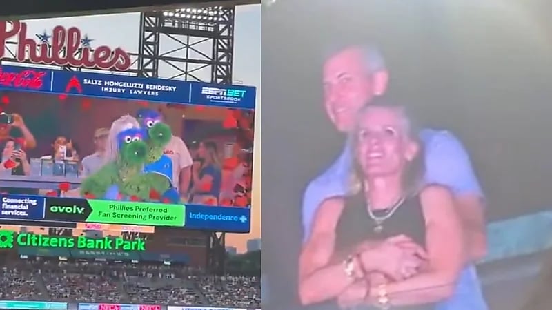 فيديو ساخر من الثنائي الخائن في حفل كولد بلاي