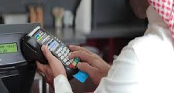 قبل 5 أيام من التطبيق..محطات وقود خالية من أجهزة " مدى " وتحمل البنوك المسؤولية