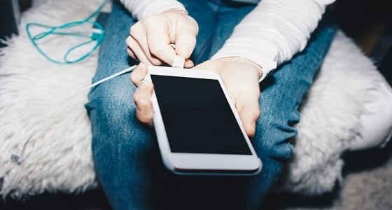 شواحن الآيفون المزيفة تعرض حياة المستخدمين للخطر