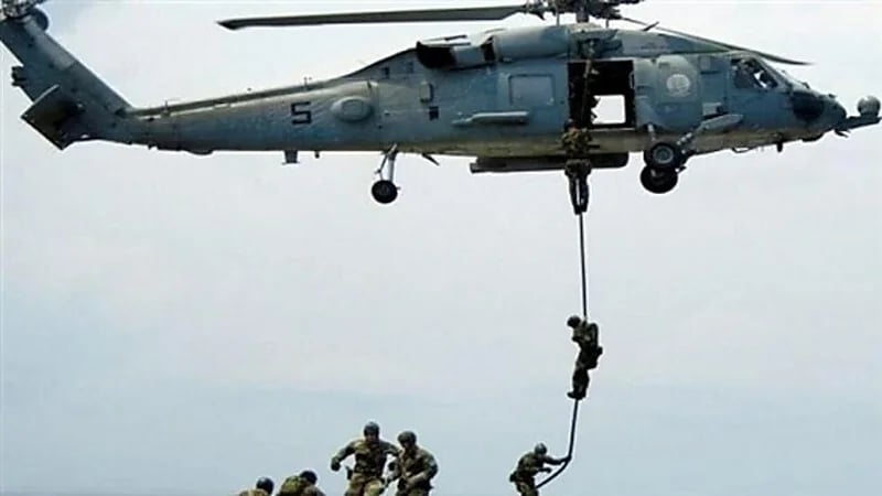 بالفيديو.. أكبر عملية إنزال جوي أمريكي يستهدف تنظيم القاعدة